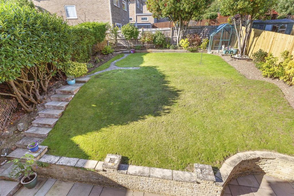 11 Calverley Crescent, HP13 5 EU-6.jpg