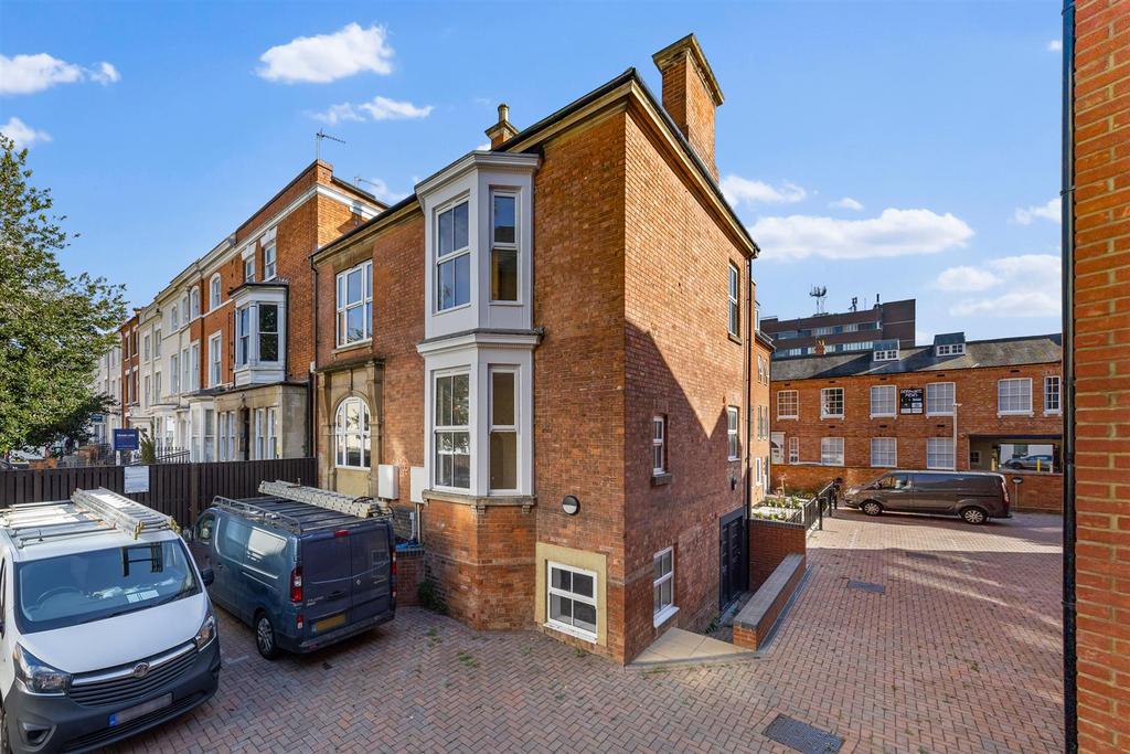 Derngate Place-Plot5-02.jpg