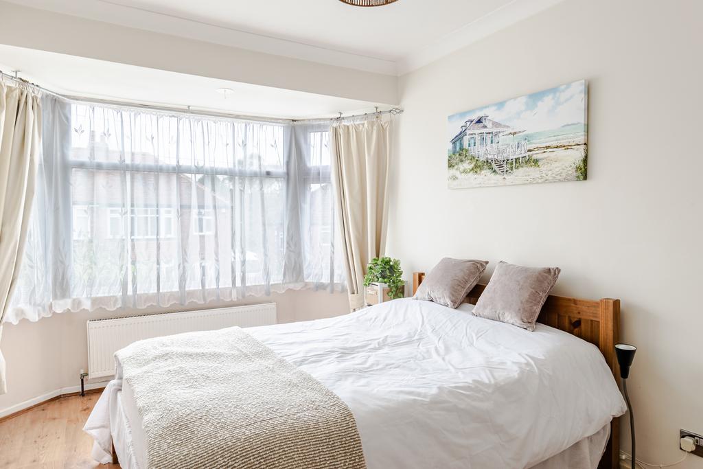 Bedroom1a