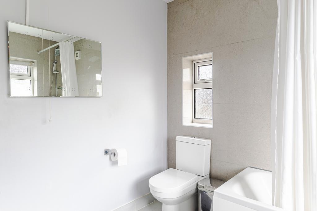 Bathroom2