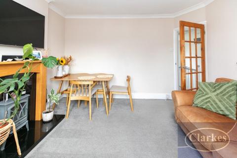 2 bedroom flat for sale, Maple Road, Winton, Bournemouth