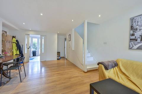 undefined, Dowdeswell Close, Richmond, London, SW15