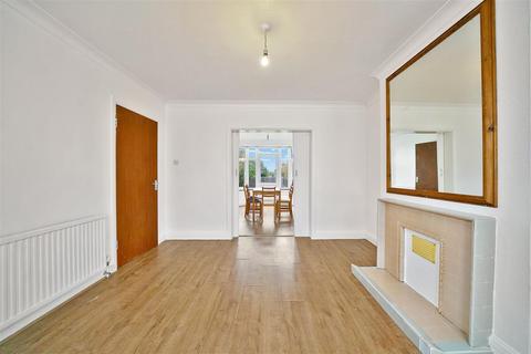 3 bedroom terraced house to rent, Wyld Way, WEMBLEY