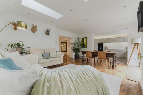 undefined, Wellesley Avenue, Iver SL0