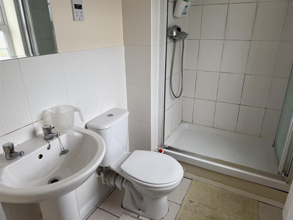 Master En-Suite