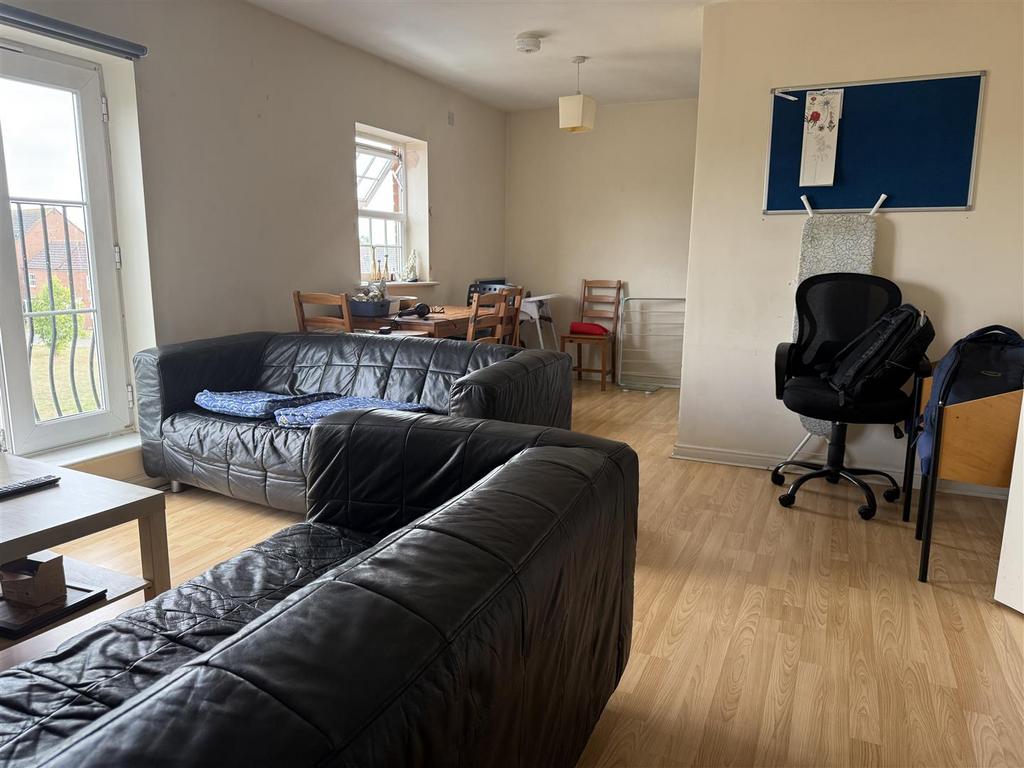 Lounge Dining Room