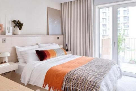 2 bedroom apartment for sale, Cascades Two, White City Living, Wood Lane, White City, W12