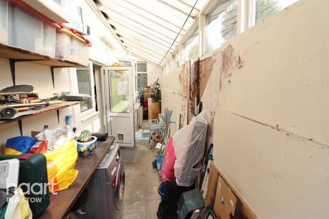 41 Credon Road, London, E13 9BS