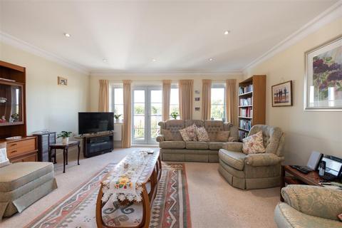 2 bedroom flat for sale, Westpole Avenue, Barnet EN4