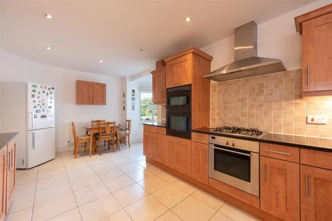 2 bedroom flat for sale, Westpole Avenue, Barnet EN4