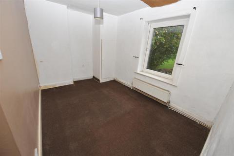 2 bedroom terraced house for sale, Park Road, Thackley, Bradford