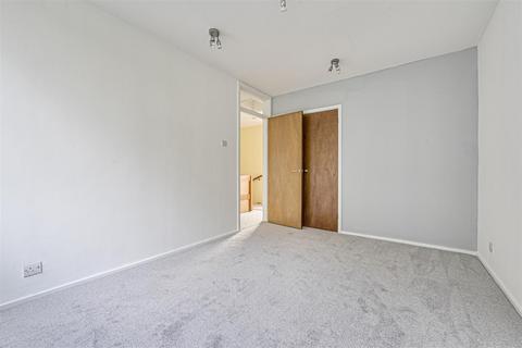 4 bedroom house to rent, Ashbourne Close, Woodside Park