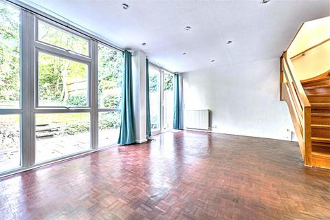 4 bedroom house to rent, Ashbourne Close, Woodside Park