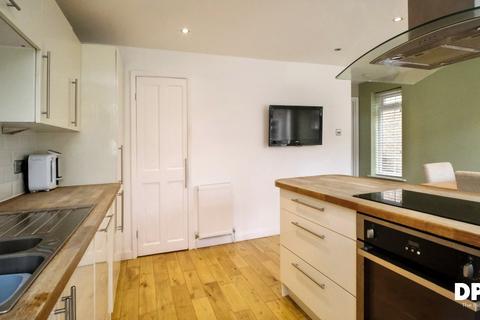 undefined, Lawns Avenue, Leeds