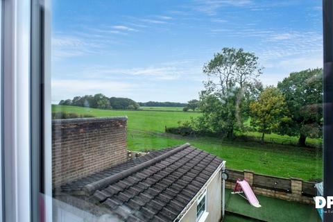 undefined, Lawns Avenue, Leeds