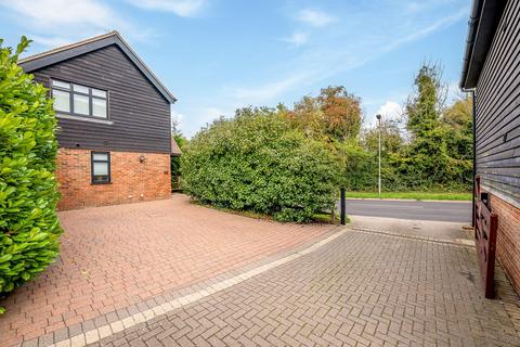 2 bedroom detached house for sale, Alma Barn Mews, Bromley BR6