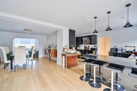 undefined, The Vale, Temple Fortune, London, NW11