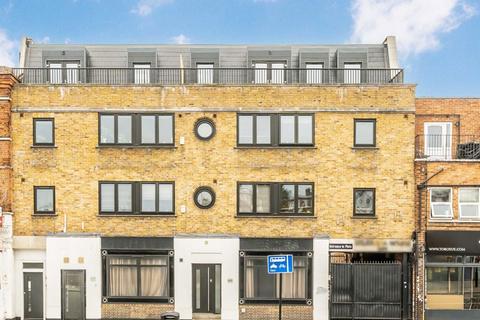 2 bedroom flat to rent, Balham High Road, London SW17