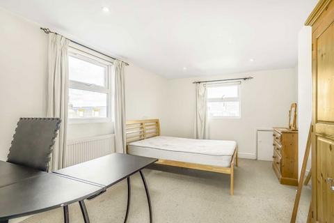 3 bedroom flat for sale, Atheldene Road, London SW18
