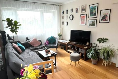 2 bedroom flat for sale, Old Ruislip Road, Northolt UB5