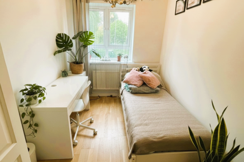 2 bedroom flat for sale, Old Ruislip Road, Northolt UB5