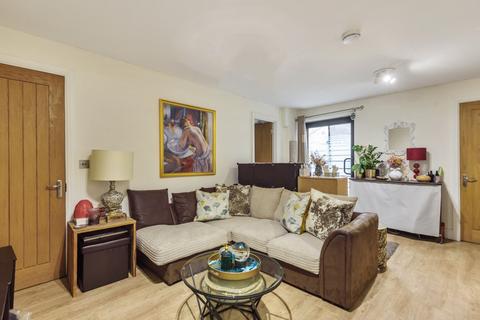 St Johns Hill, Clapham, London, SW11