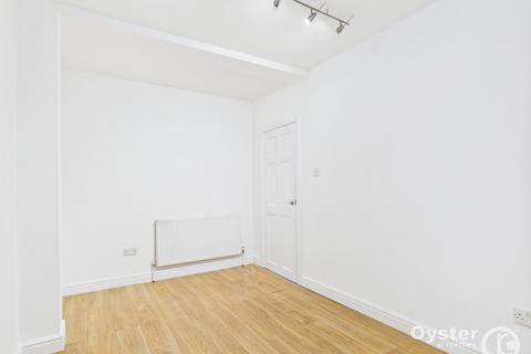 1 Luton Road, London, E17 5LN
