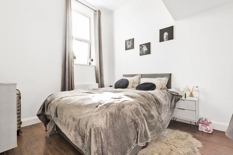 2 bedroom flat to rent, The Cut, London, SE1