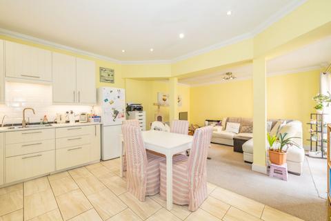 3 bedroom flat for sale, George Roche Road, Canterbury, Kent, CT1