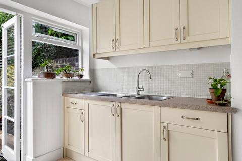 undefined, Aubert Road, Highbury, Islington, London