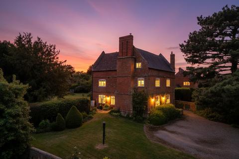 6 bedroom detached house for sale, Well Lane, Worcester WR6
