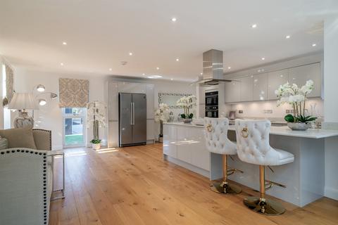 4 bedroom detached house for sale, The Old Mushroom Farm, Hereford