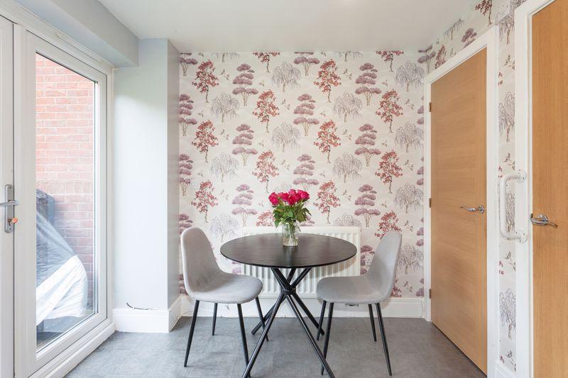 Dining kitchen