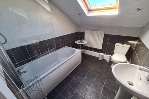 4 bedroom house to rent, Granby Place, Leeds LS6