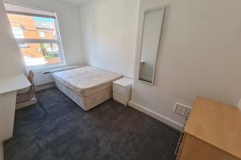 3 bedroom house to rent, Granby Place, Leeds LS6