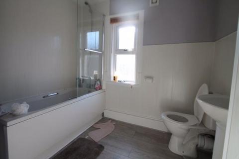 7 bedroom house to rent, Brudenell Avenue, Leeds LS6