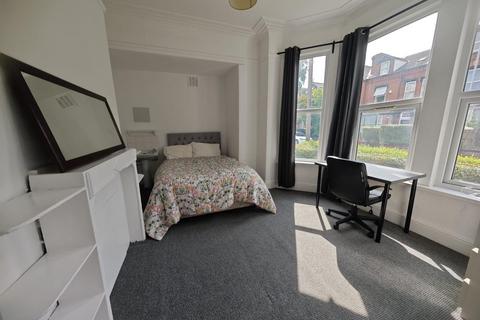 10 bedroom house to rent, Delph Lane, Leeds LS6