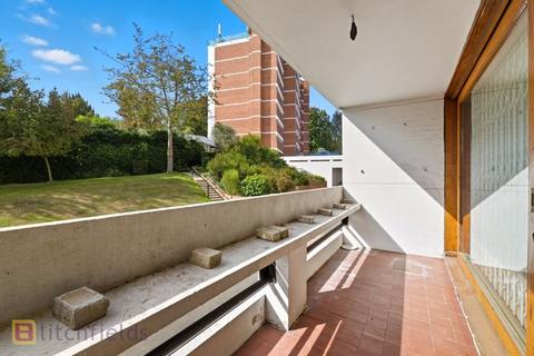 3 bedroom apartment for sale, Southwood Lawn Road, Highgate Village, London N6