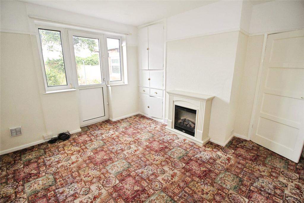 Sitting/Dining Room