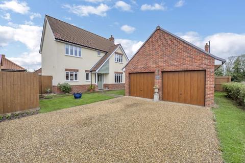 4 bedroom detached house for sale, Wellington Close, Chedburgh