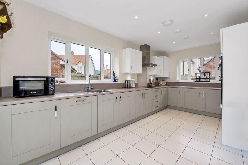 Kitchen/Breakfast