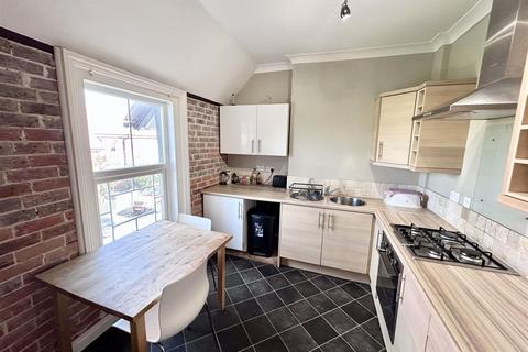 2 bedroom maisonette for sale, Colwell Road, Totland Bay
