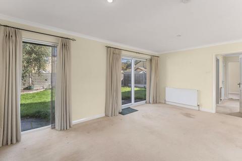 undefined, Glebe Rise, Kings Sutton - No onward chain