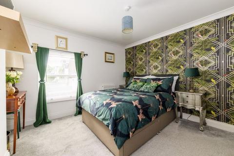 1 Albert Road, Uckfield, TN22 5BH