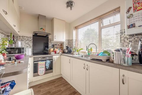 2 bedroom apartment for sale, High Street,