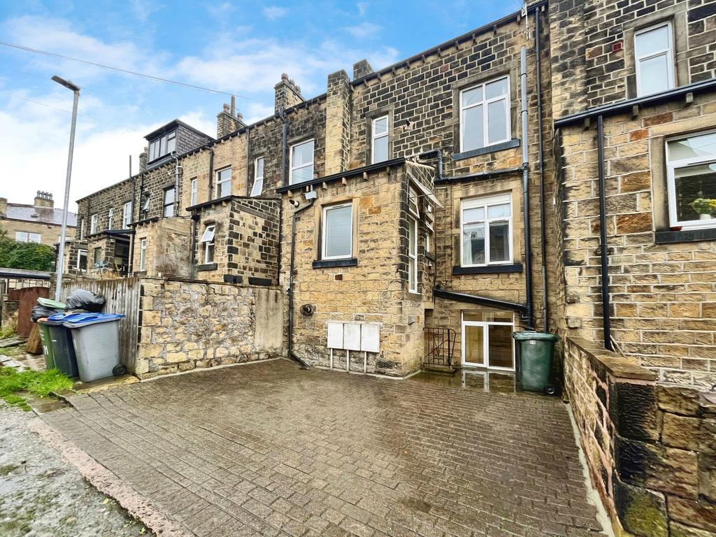 Park Road, Bingley, BD16 4BP 1 bed flat - £595 pcm (£137 pw)