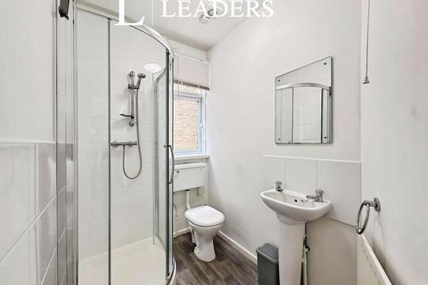 6 bedroom detached house to rent, Namu Road, BH9