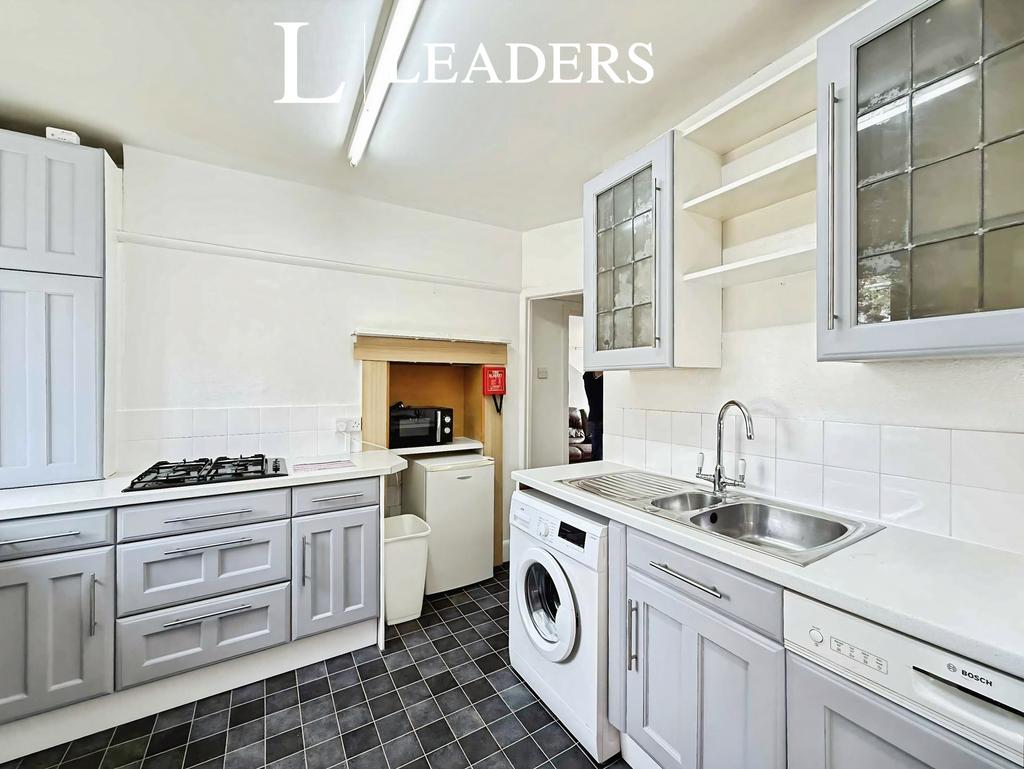9026f900-kitchen2