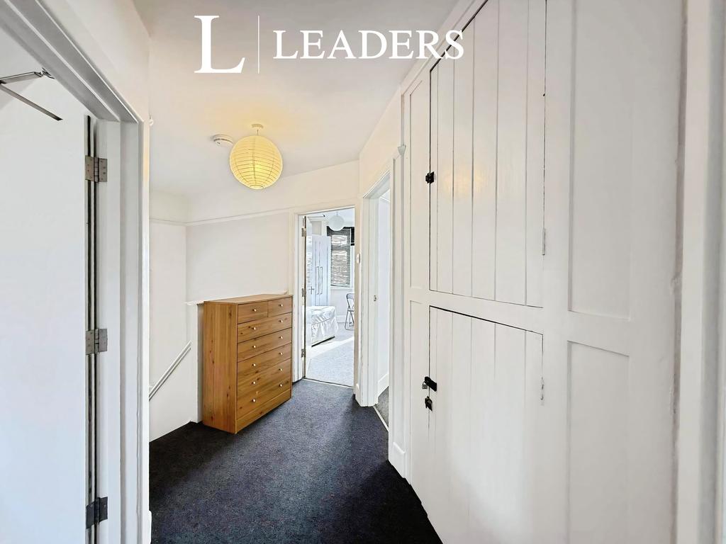 Ac816089-hallway