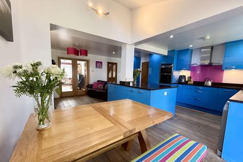 4 bedroom detached house for sale, Dunlop Close, Sayers Common